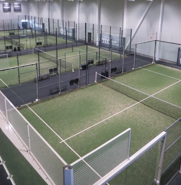 arsitek desain lapangan padel